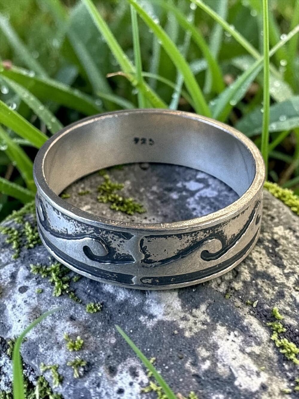 Vintage Sterling Silver Band Ring Oxidized Scroll Pattern